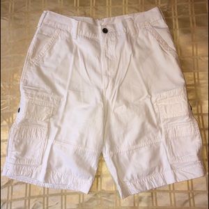 Mens White Levi’s Cargo shorts.